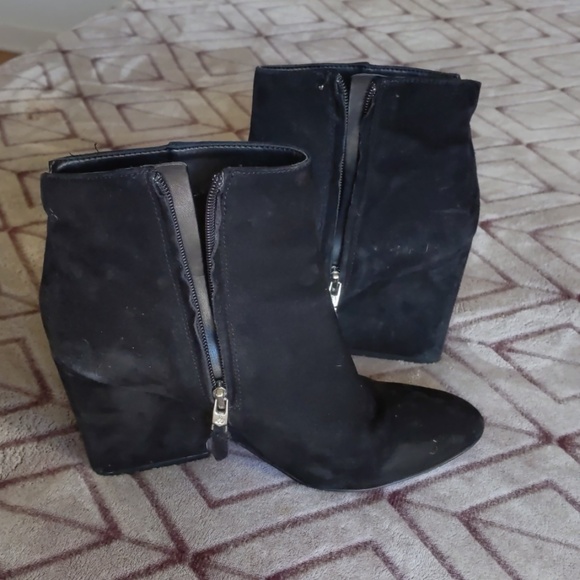 Sam Edelman Booties - Picture 2 of 5
